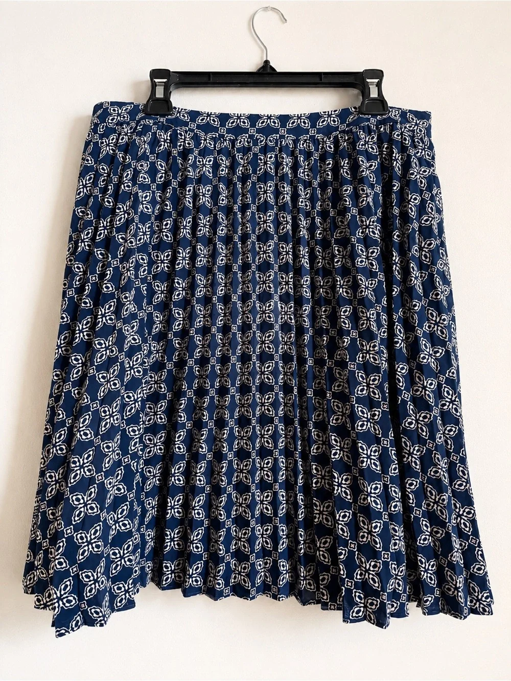 J.Crew Navy Floral Pleated A-Line Skirt Size 8 Lined